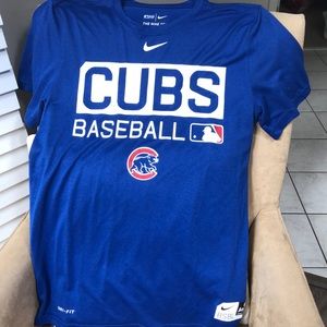 nike Dri fit t shirt size small in mens